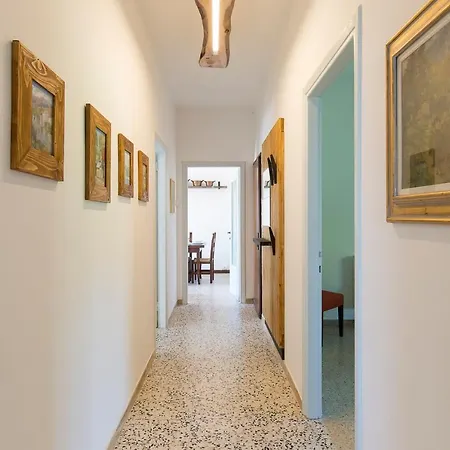 Casa Lilla - Lakeview Large With Garden Above