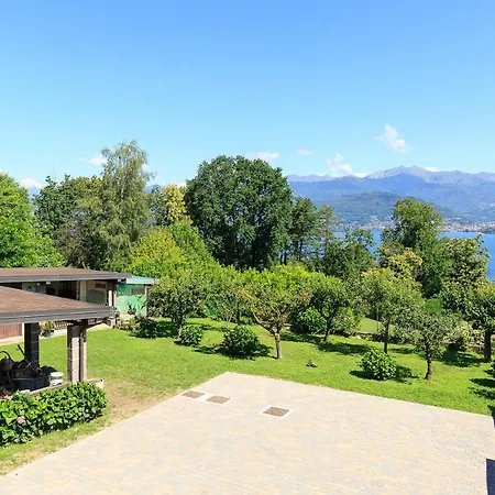 Casa Lilla - Lakeview Large With Garden Above Apartment *