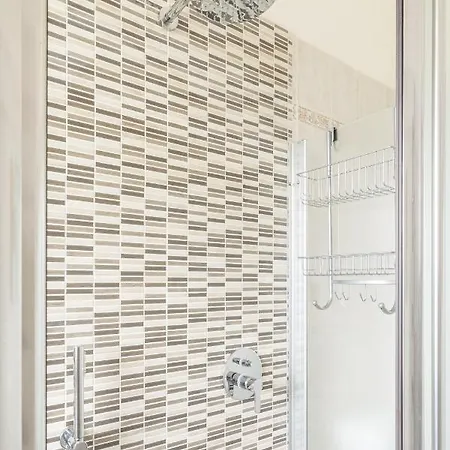 Apartment Casa Lilla - Lakeview Large With Garden Above Stresa