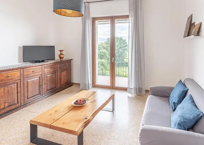 Casa Lilla - Lakeview Large With Garden Above Διαμέρισμα