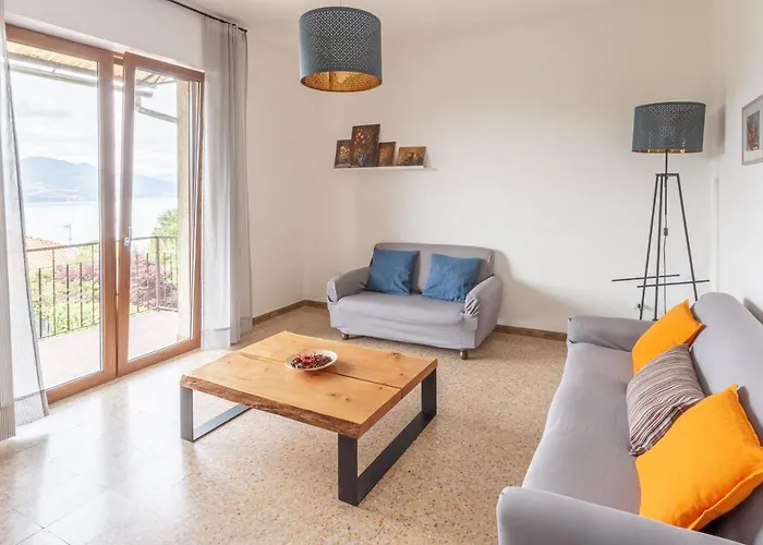 Casa Lilla - Lakeview Large With Garden Above Διαμέρισμα *