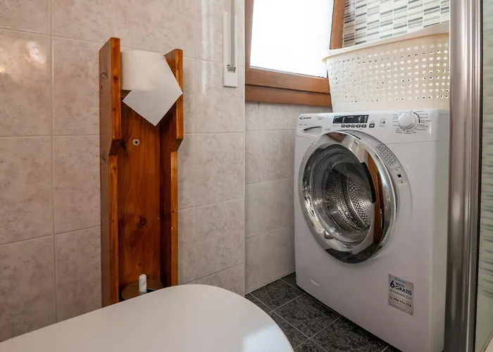 Casa Lilla - Lakeview Large With Garden Above Διαμέρισμα