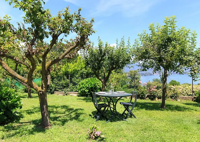 Casa Lilla - Lakeview Large With Garden Above